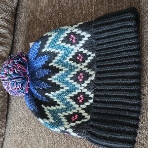 MIXIT BRAND WOMEN'S MULTI COLORS "STOCKING CAP" WITH POMPOM ONE SIZE FITS MOST